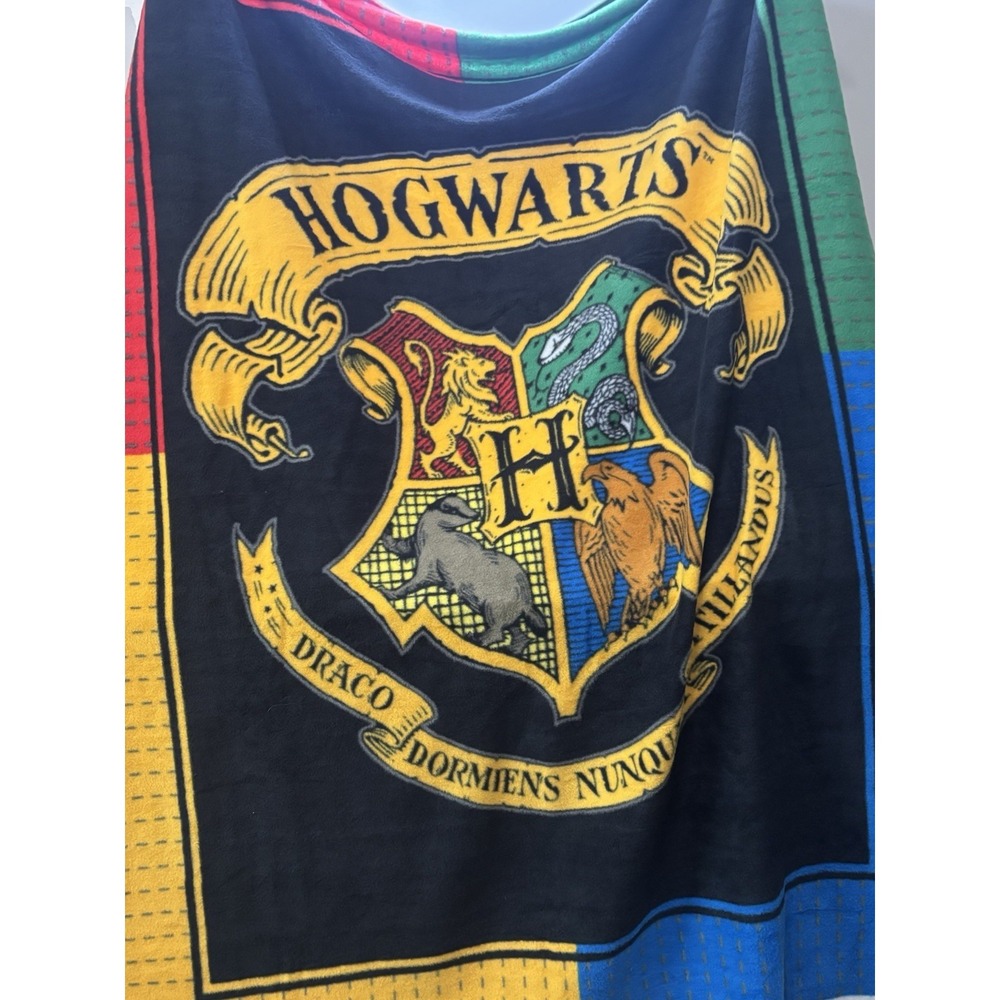 Harry Potter Hogwarts Fleece‎ Blanket/ Wall Hanging 50" x 67" Shield